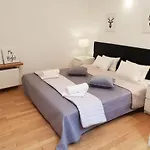 Golden Apartments With Lift - Old Town
